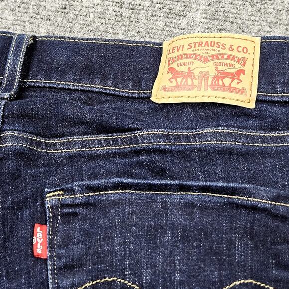 Levis Jeans Classic Bootcut Size 10 (31x31) Blue Denim Mid Rise Stretch - Picture 4 of 9